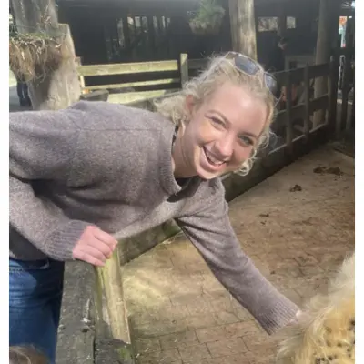 Jess – “Feather & fluff”